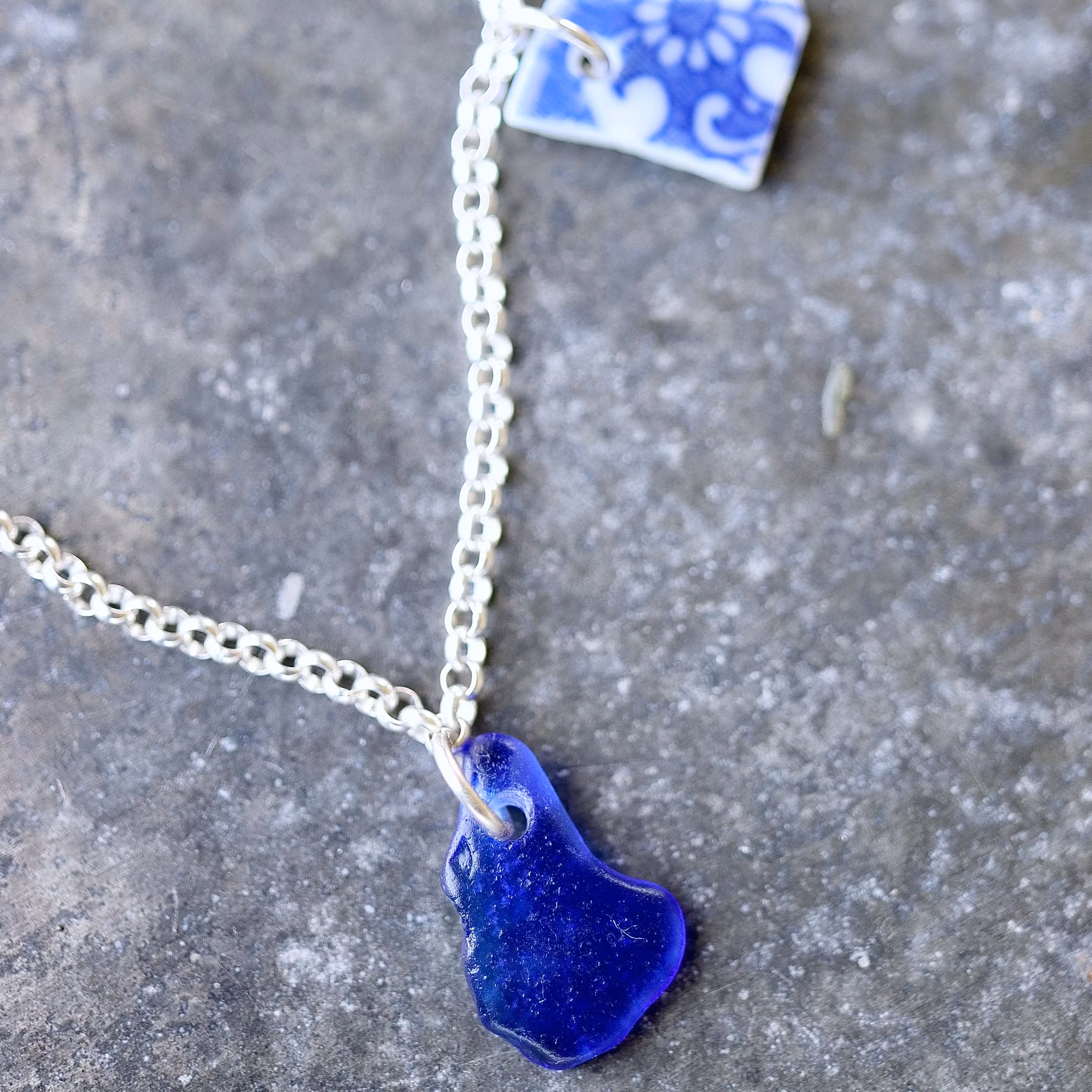 Treasure Hunter´s  Poetry In Blue halsband