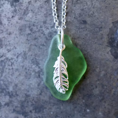 Forest Feather berlockhalsband