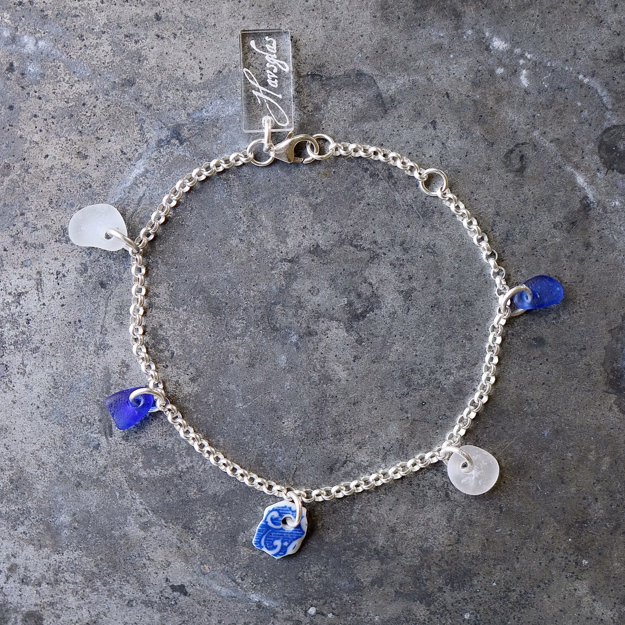 Treasure Hunter´s Blue And White armband