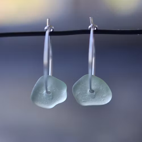 Small Loop Sea Breeze Green örhängen