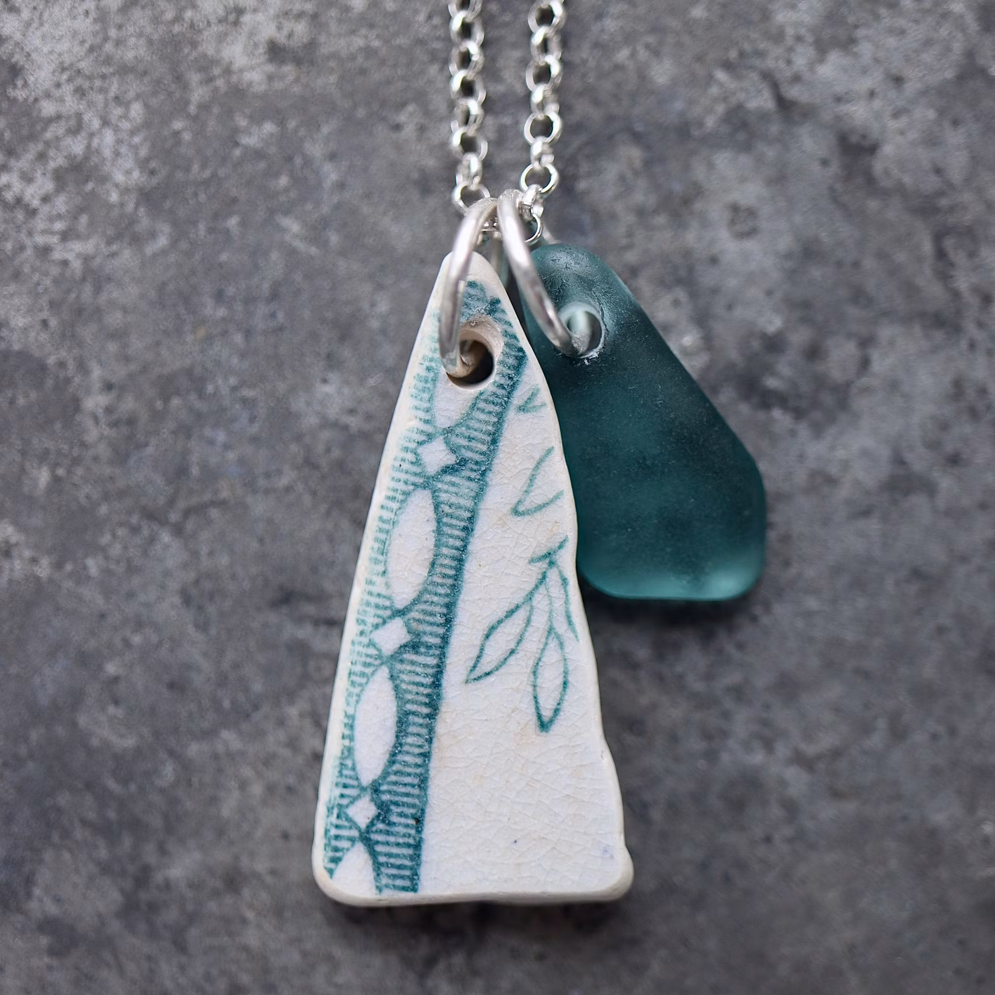 Perfect Match Victorian Leaves halsband