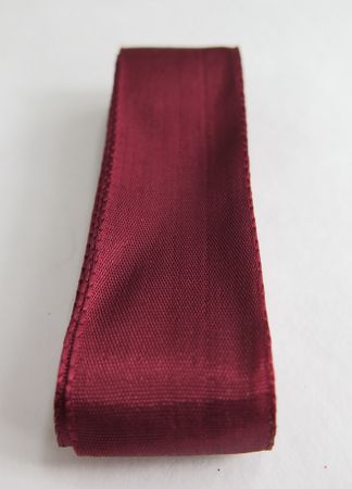 Sidenband Vinrött