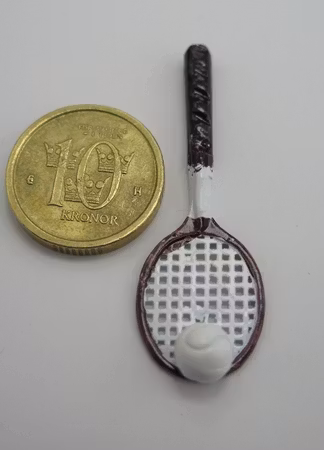 **Miniatyr** Tennisracket med boll