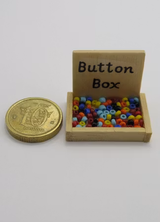 **Miniatyr** Knapp låda