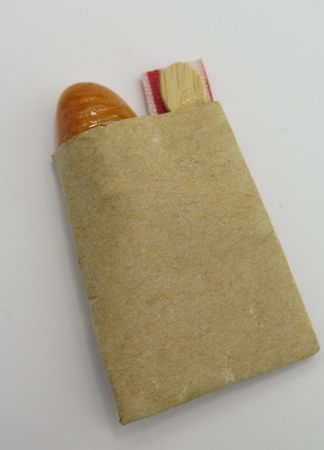 **Miniatyr** Påse med bröd