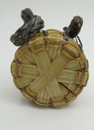**Miniatyr** Ormtjusarkorg
