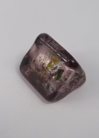 Glaspärlor trekantiga Lila