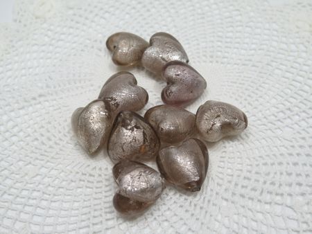 Hjärtformade glaspärlor nougat 10-p
