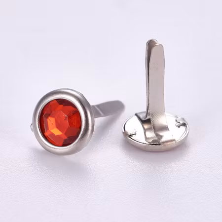 Brads 8mm - Rhinestone akryl röd 10st