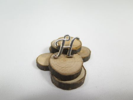 Silverpläterade bokstavs berlock/charm H