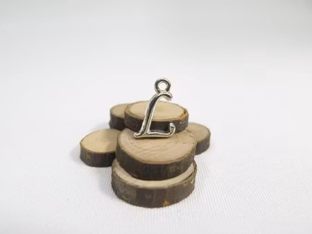 Silverpläterade bokstavs berlock/charm L