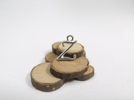 Silverpläterade bokstavs berlock/charm Z