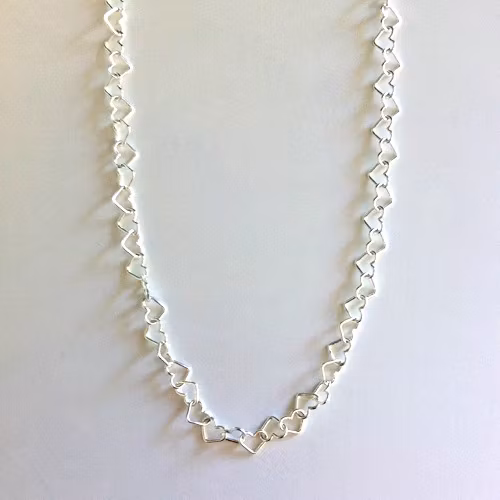 Silverhalsband med små hjärtan - 70 cm