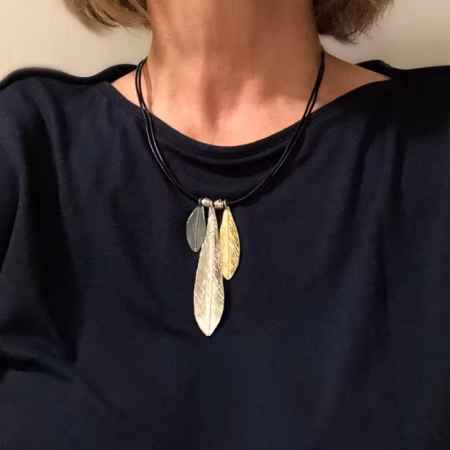 Lady Jane - Trefärgat silverhalsband