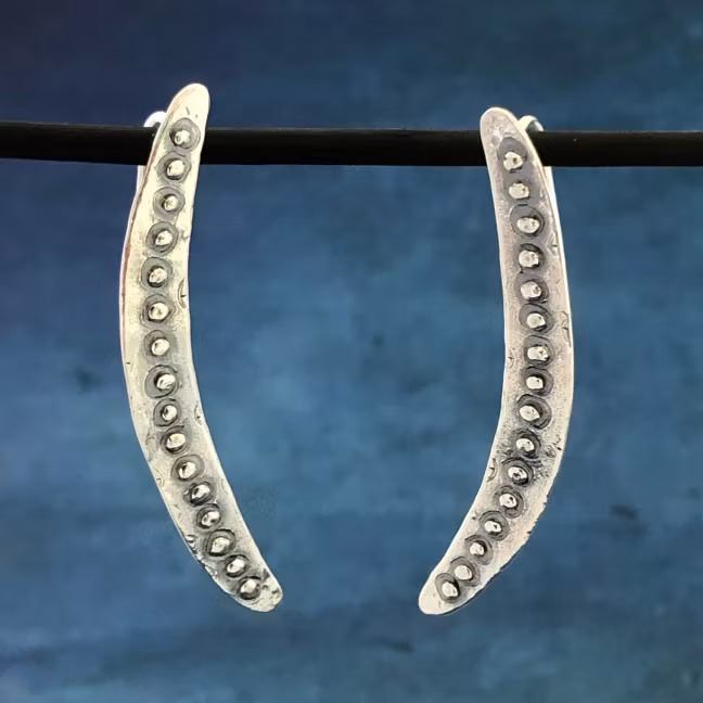 Bridget - Snygga lätt oxiderade örhängen