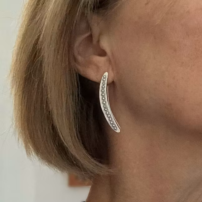 Bridget - Snygga lätt oxiderade örhängen