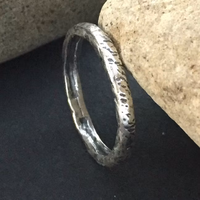 Lowa - Silverring i ruff design