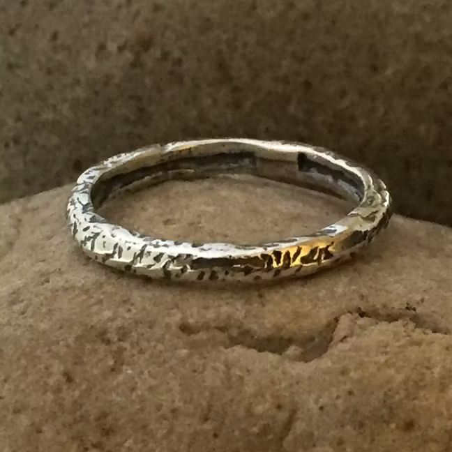 Lowa - Silverring i ruff design