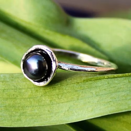 Asti - Silverring med peacockpärla