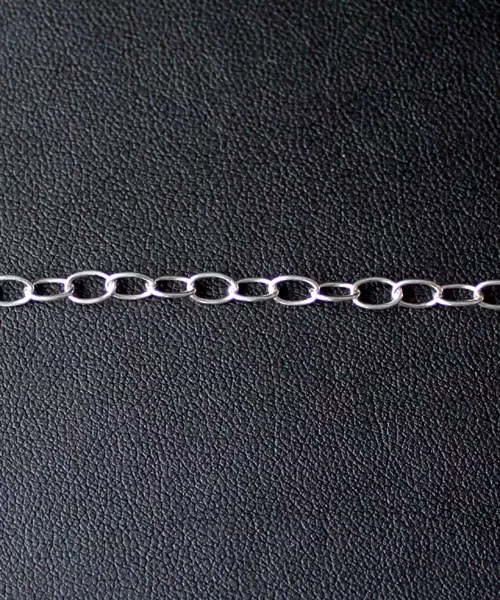 Oval länk 90 cm lång, 3 mm bred