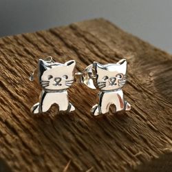 Små supersöta katter i silver - örhängen
