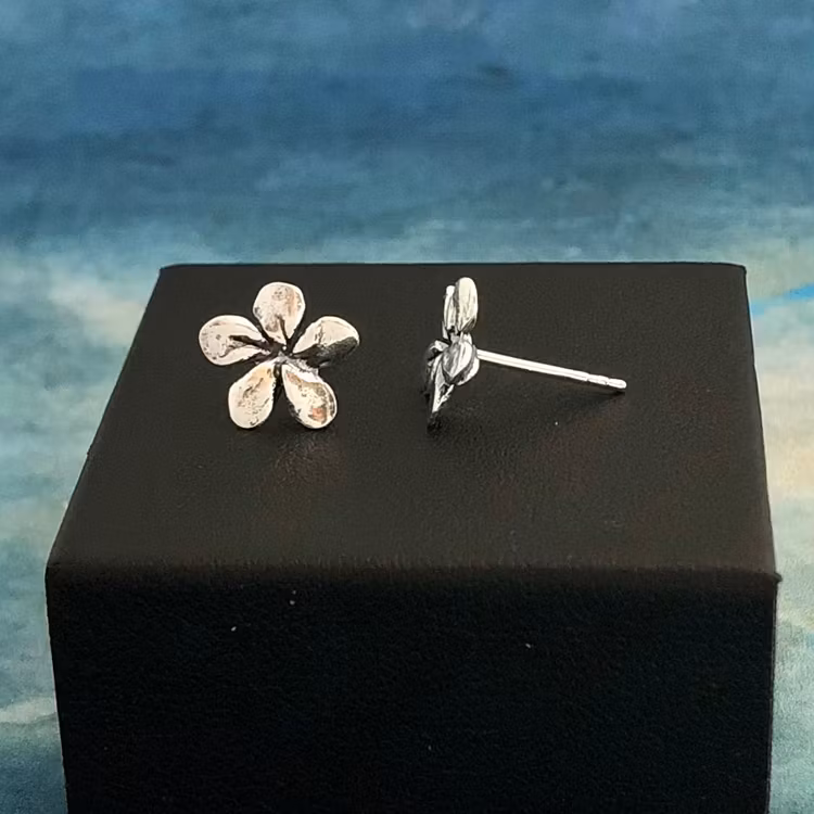 Silver Flower, silverörhängen