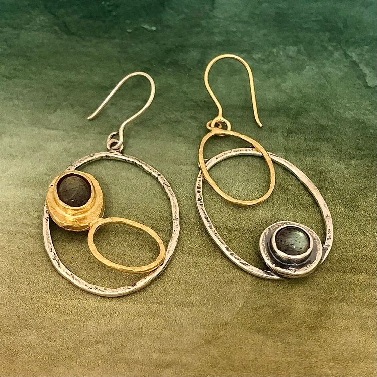 Silwia - Ursnygg, vacker design i silver, guld och äkta stenar