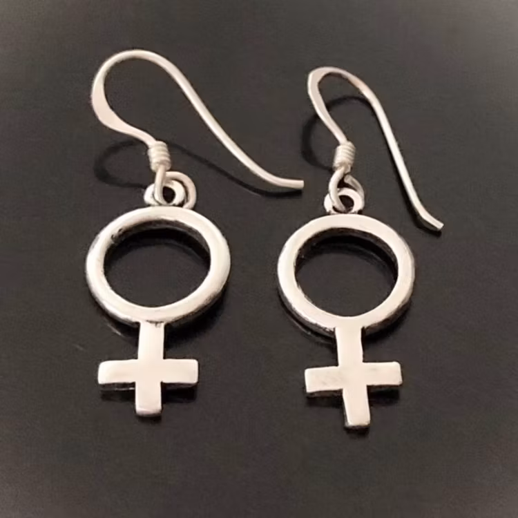 Venus - Hängande silverörhängen med kvinnosymbol