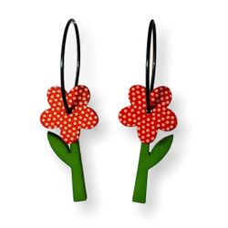 Röda blomörhängen i plexi och titan