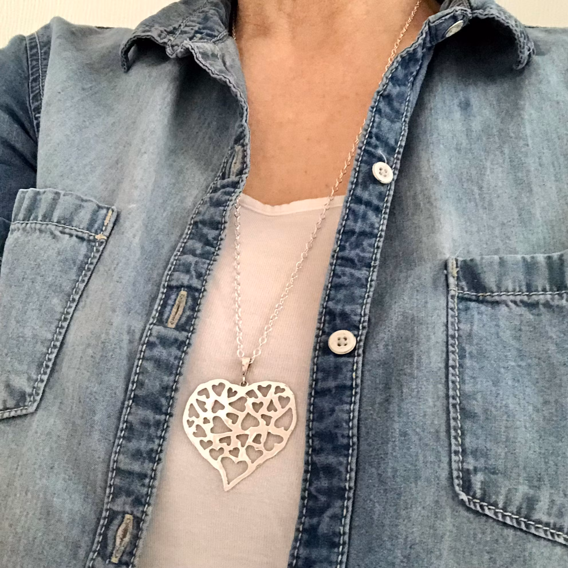 Nicole - Långt halsband (70 cm) med stort vackert hjärthänge