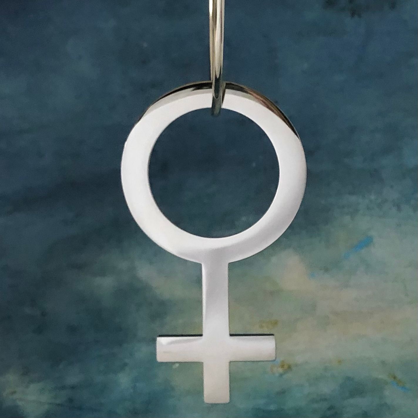 Venus - Stort kaxigt örhänge i  stål, säljs styckvis