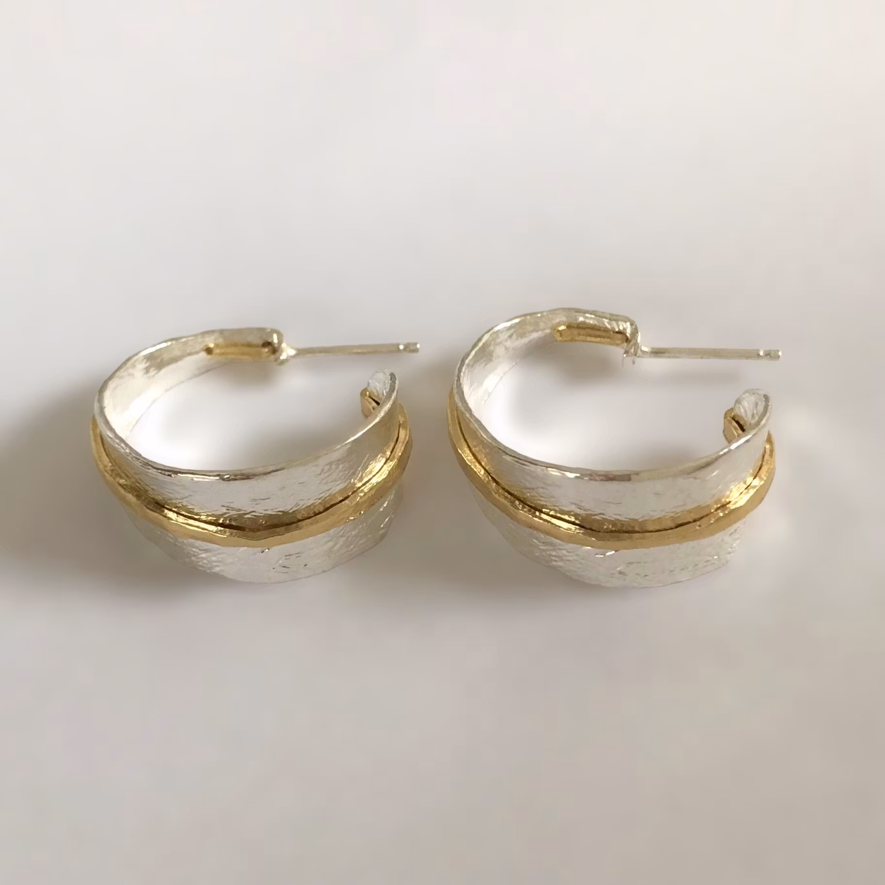 Alexis - Silvercreoler med guldrand