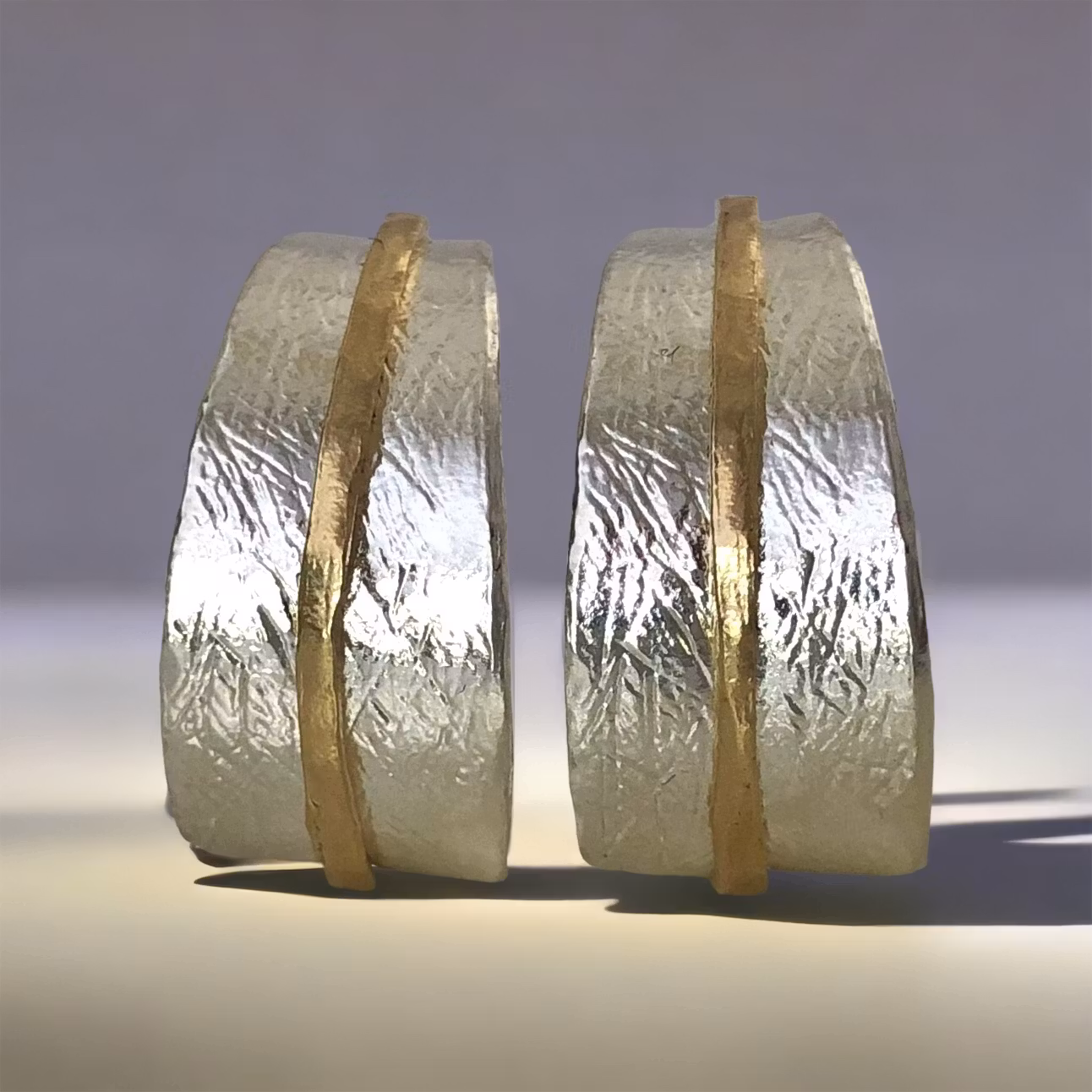 Alexis - Silvercreoler med guldrand