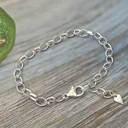 Juliana - Snyggt armband med oval ärtlänk
