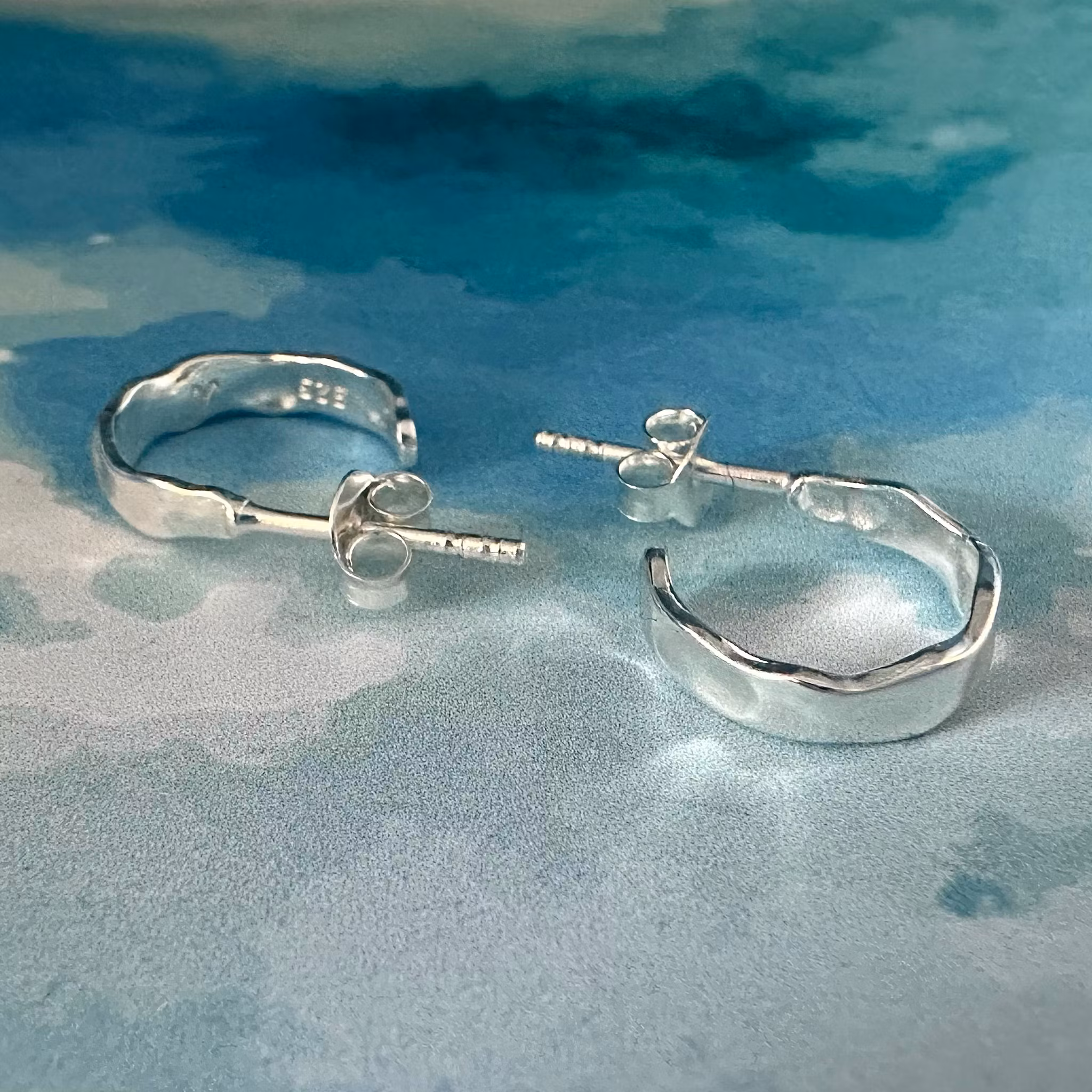 Kiara - Halvcreoler i silver