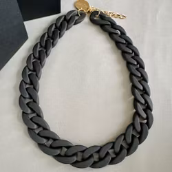 Svart halsband från By Odahl