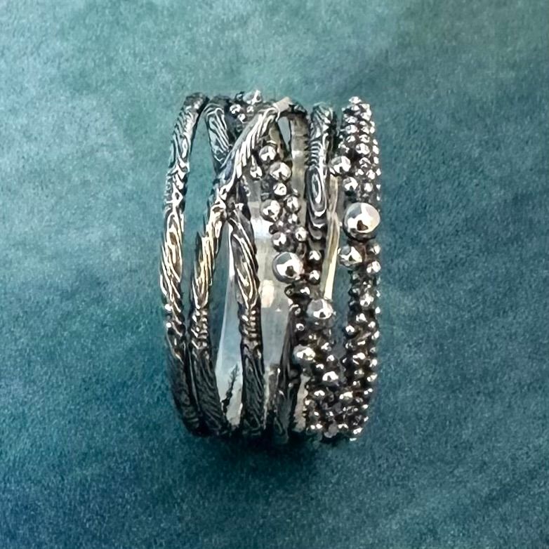 Amber - Snygg ring i råare stuk