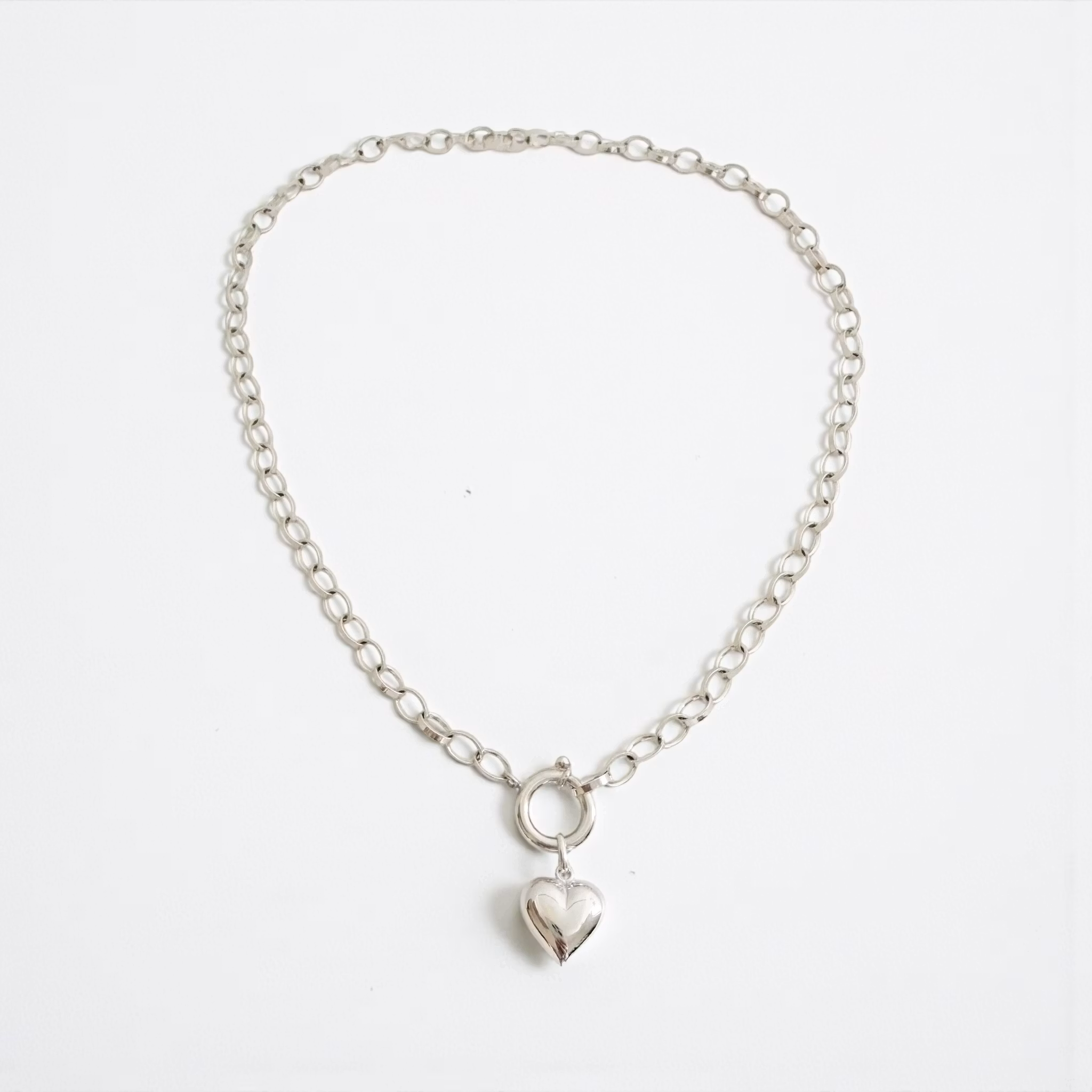 Sara - Supersnyggt silverhalsband med hjärta