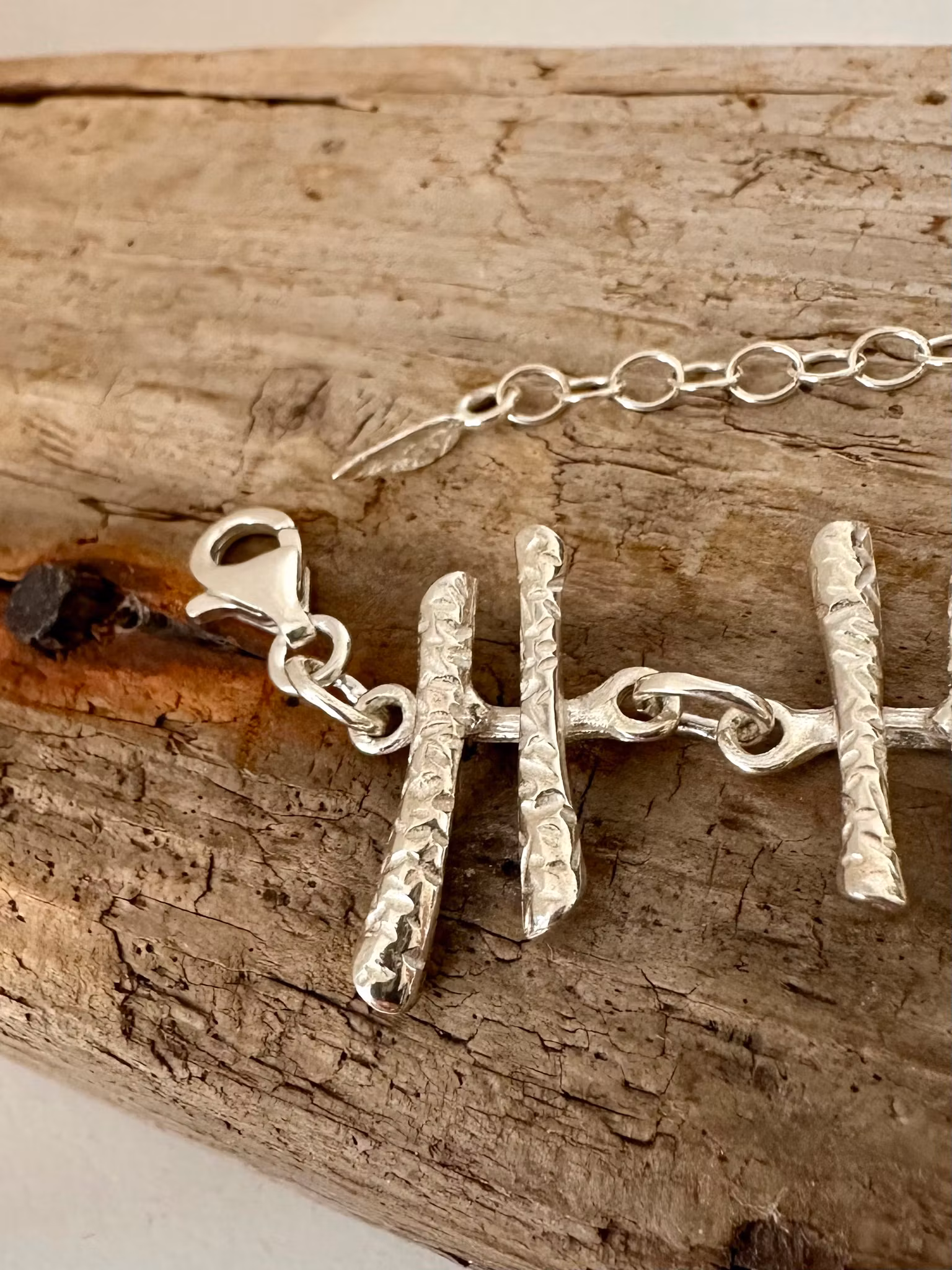 Kaylin - Snyggt och rejält silveramband. Endast ett ex