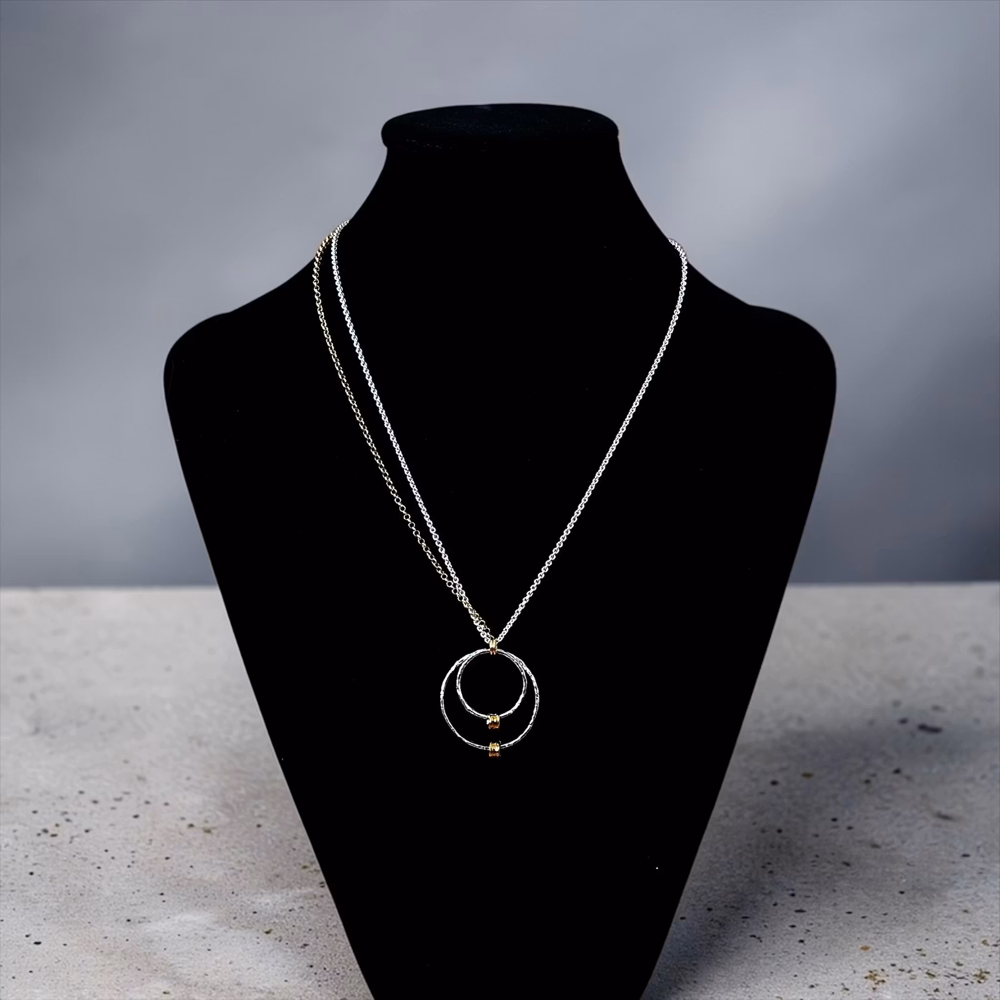 Lunabelle - Halsband i silver och guld