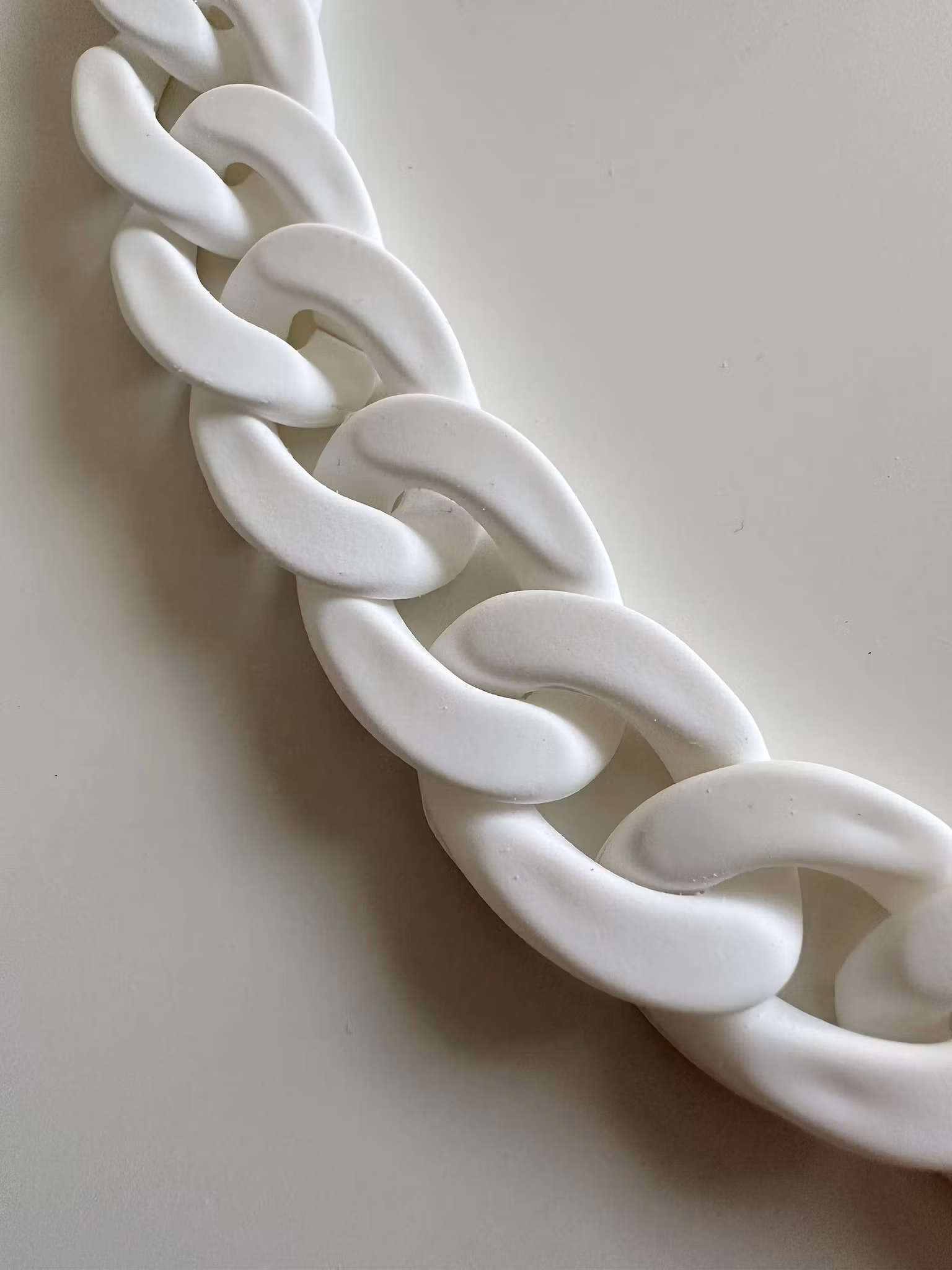 Vitt halsband från By Odahl