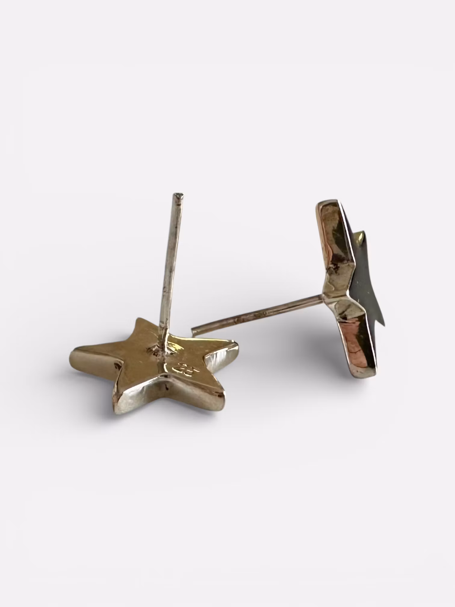 Stjärnor i silver och svart