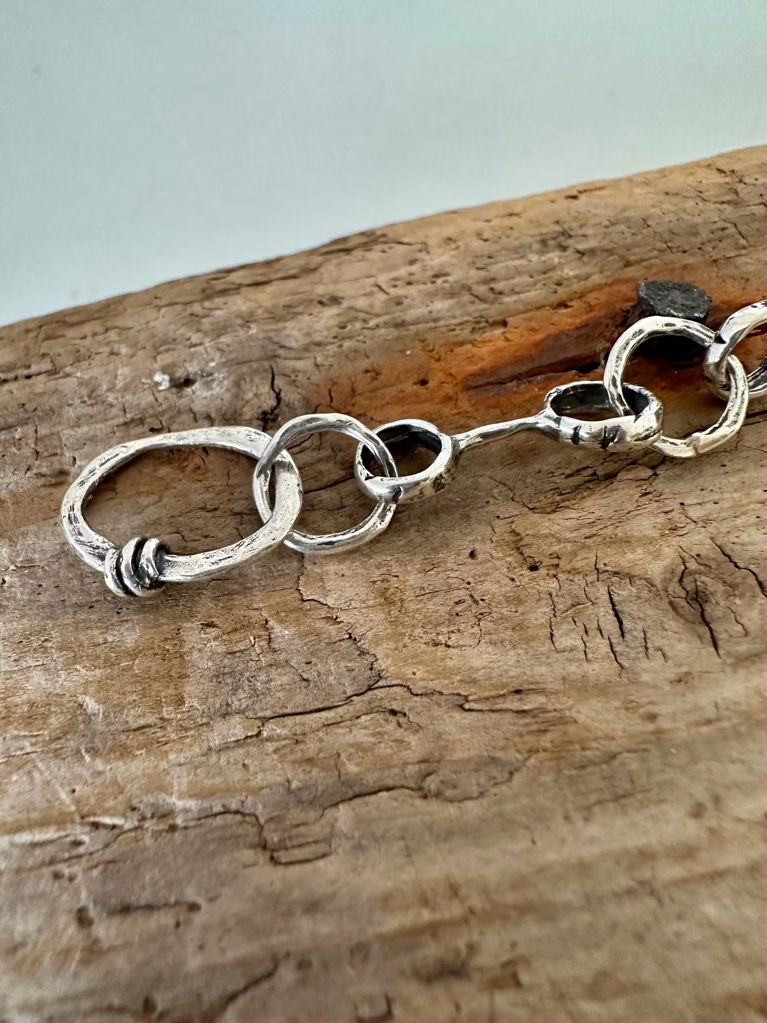 Mathilde - Råa, snygga örhängen