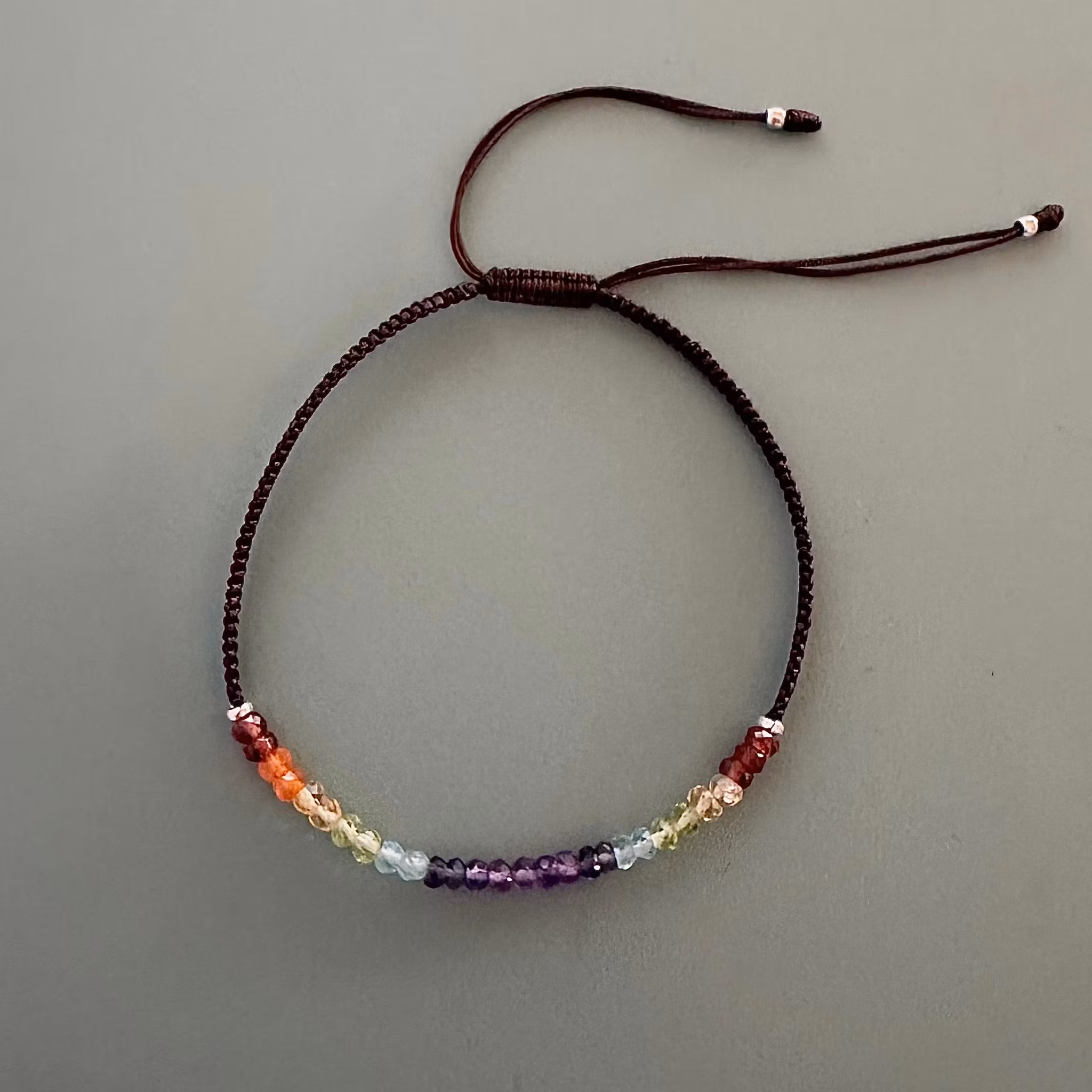 Aurora - Armband med 7 äkta stenar