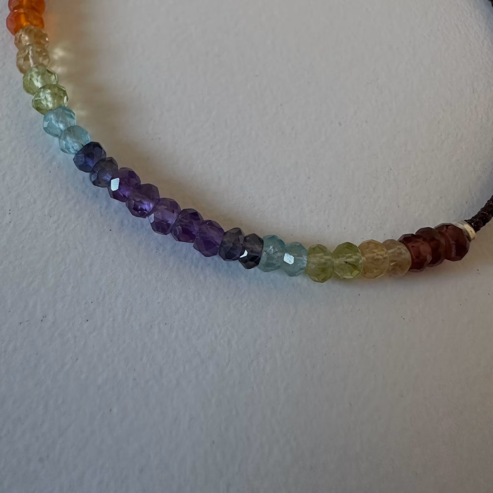 Aurora - Armband med 7 äkta stenar