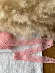 BRODERISPETS ROSA 16