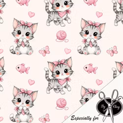 KITTEN WITH A BOW