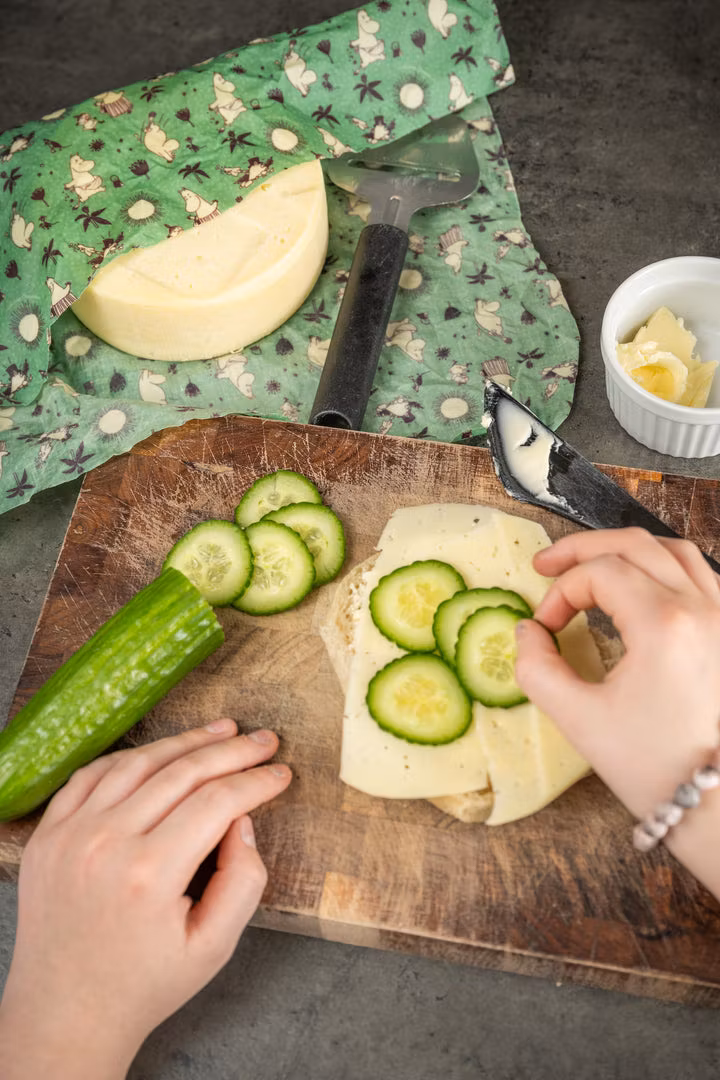 Gustaf & Linneas x Moomin Beeswax Cloth, "Tending the earth"