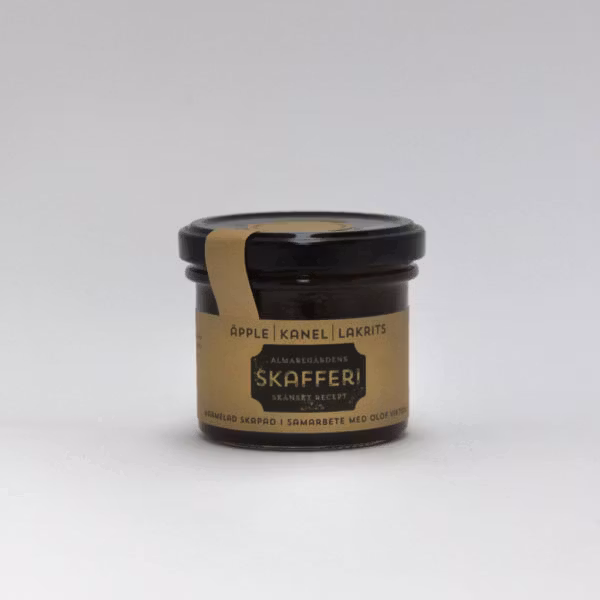 Konfitura jabłkowo-lukrecjowo-cynamonowa Almaregården - 135 gramów