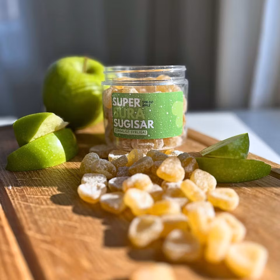 Pastillfabriken Super Sour "Sugisar", Manzana Ácida - 120 gramos